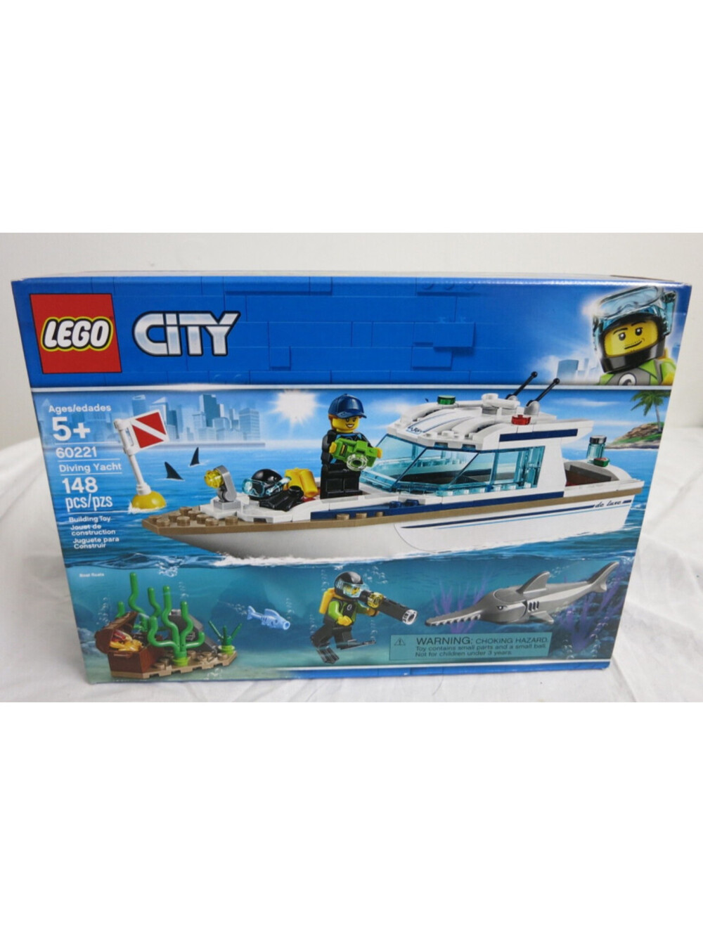 LEGO CITY DIVING YACHT 60221 FEATURES 148 PIECES NEW Retired